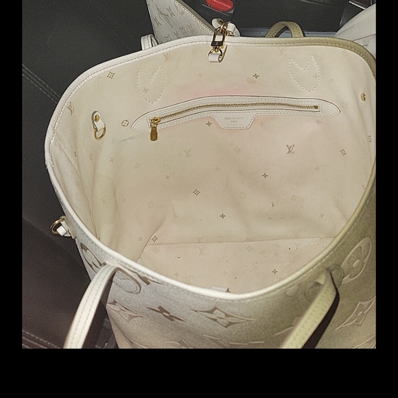 Louis Vuitton mm bag (great condition) - Picture 3 of 3